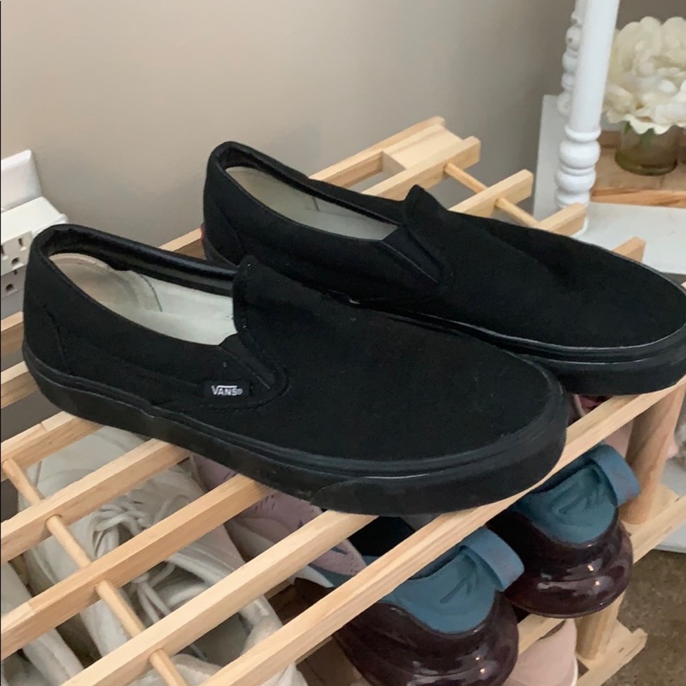 all black slip on vans